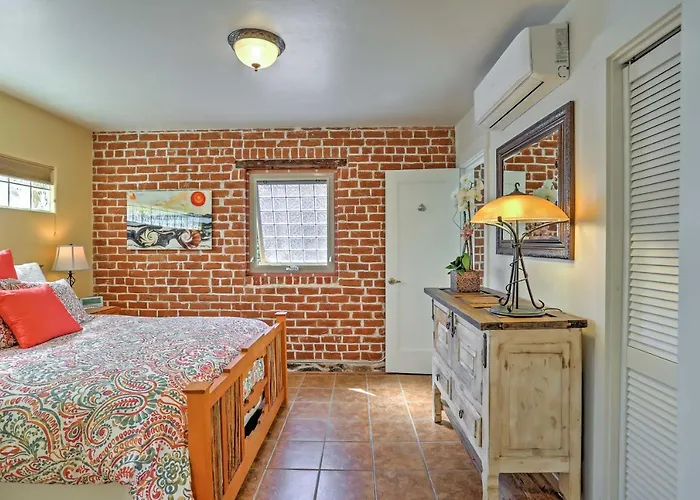With Patio Less Than 2 Mi From Downtown And Ua! Hotel Tucson